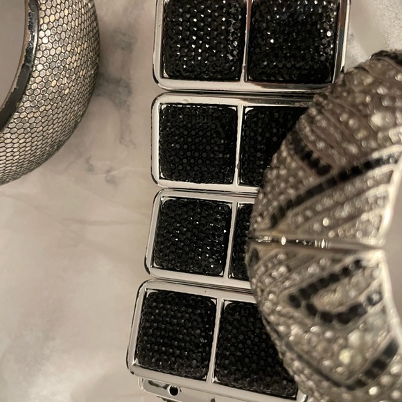 “3 BRACELETS (plus free choker) - Picture 7 of 12